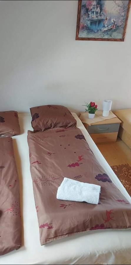 Hotel Badacsonyi Pihenes Privat Berlemeny Badacsonytomaj Esterno foto